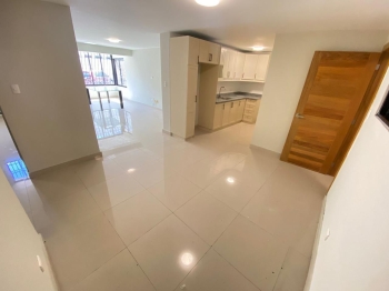 Alquilo apto totalmente remodelado en piantini