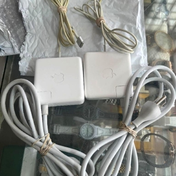 Cargador de macbook magsafe 2 de 85w original con su cable largo en ex