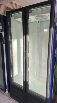 Exhibidor farco 2 puertas 32 pies  en santo domingo este
