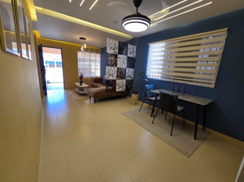 Casa totalmente remodelada amueblada y equipada completa.