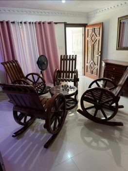 Juego de mesedora en madera