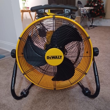 Abanico de piso dewalt dxf1840