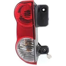 Mica trasera nv200