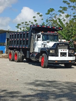 Camion mack r600 1990 listo para trabajar.