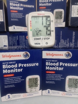 Monitor de presión arterial con muñequera