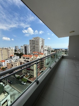 Apartamento en alquiler de 3 habitaciones bella vista
