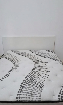 Base de cama y colchón