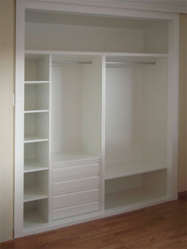 Diseño de closet en madera a la medida