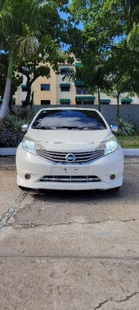 Nissan note 2013 versión full en muy buenas condiciones.