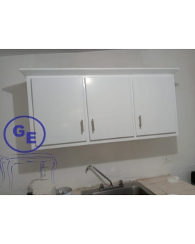 Gabinete pequeño de tres puertas