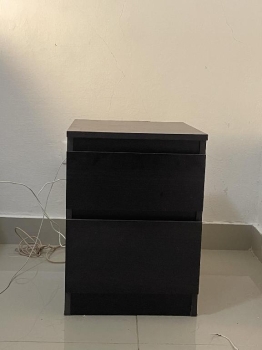 Vendo mesa de noche 2 gavetas en santo domingo dn