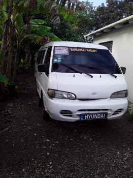 Minibus hunday 98 motor 3i de gas motor y transmisiÓn en buenas condic