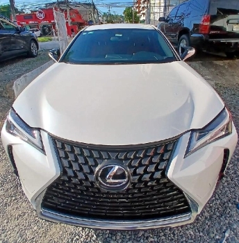 Lexus ux 200 20