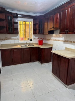 Vendo amplio apartamento                     alma rosa segunda a una e