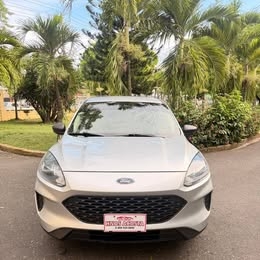 Ford escape se 2020 clean carfax