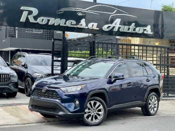 Toyota rav4 xle premium 2021 en santo domingo este