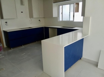Topes de cocina escaleras baños pasa manos y más