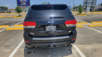 Jeep grand cherokee 2014 gasolina en santo domingo este