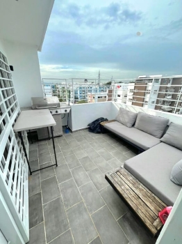 Vendo penthouse remodelado en el residencial lp9