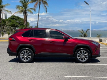 Toyota rav4 xle premium 2021