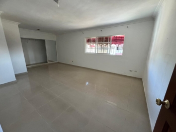 Apartamento en sector sde - autopista san isidro 3 habitaciones