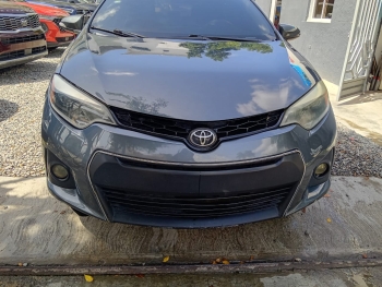 Toyota corolla s 2015