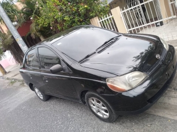Toyota yaris 2000