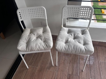 Silla tipo comedor con su cojín incluido x4