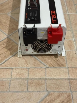 Inversor trace apc-2524 de onda sinusoidal pura – 3 kw