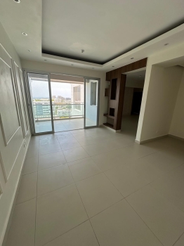 Apartamento en torre 9 niveles 7mo piso 2 parqueos 184 m2 balcon 2asce