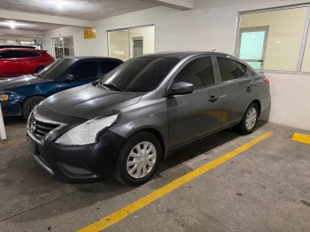 Nissan versa s plus 2018 por motivo de viaje oferta