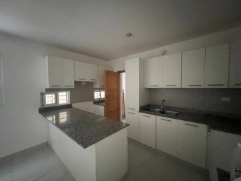 Apartamento en venta en alma rosa i.
