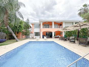 Villa en venta en juan dolio.