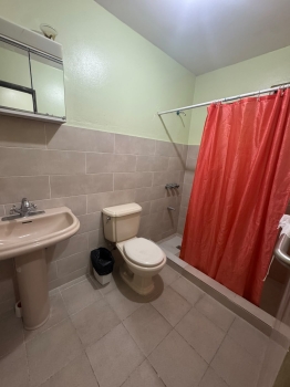 Vendo casa en los restauradores