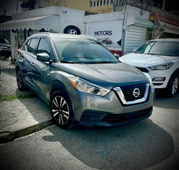 Nissan kicks sv 2020