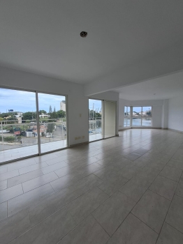 Hermoso apartamento con una vista excepcional en venta en riviera colo