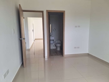 Apartamento de 2 habitaciones en venta en san isidro.