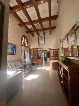 Villa de 5 habitaciones en venta en juan dolió.