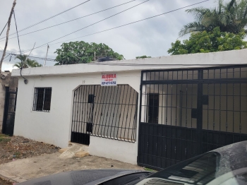 Casa en alquiler ubicada en boca chica calle hilda gutiérrez entrada e