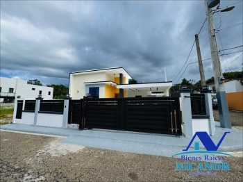Casa de tres habitaciones en venta en puerto plata