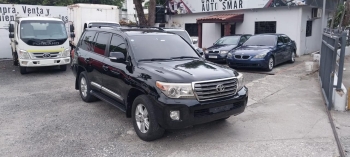 Toyota land cruiser v8