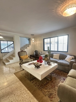 Casa amplia prÓximo a mirador sur  km 7 cayetano germosÉn
