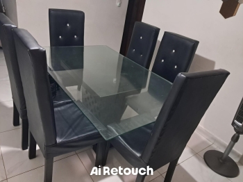 Vendo juego de comedor color negro de 6 silla con tope de crista