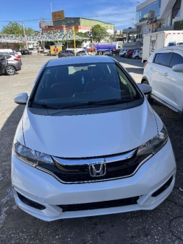 Honda fit 2019 blanco perla en la vega