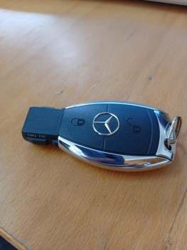 Llave repuesto nueva de mercedes benz aprox. año 2009