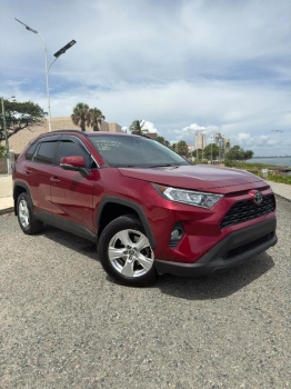 Toyota rav4 2021 xle 4x4