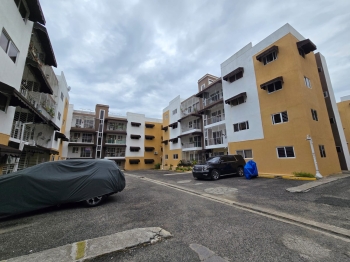 Apartamento en ciudad modelo norte 4to piso con terraza jacobo majluta