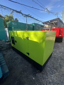 Planta elÉctrica pramac de 25 kw siper silenciosa disponible