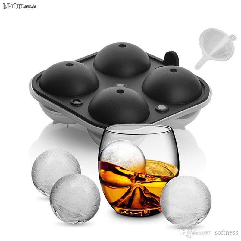 Molde de Hielo esferas de 2.5 diametro whisky  Foto 6983983-3.jpg