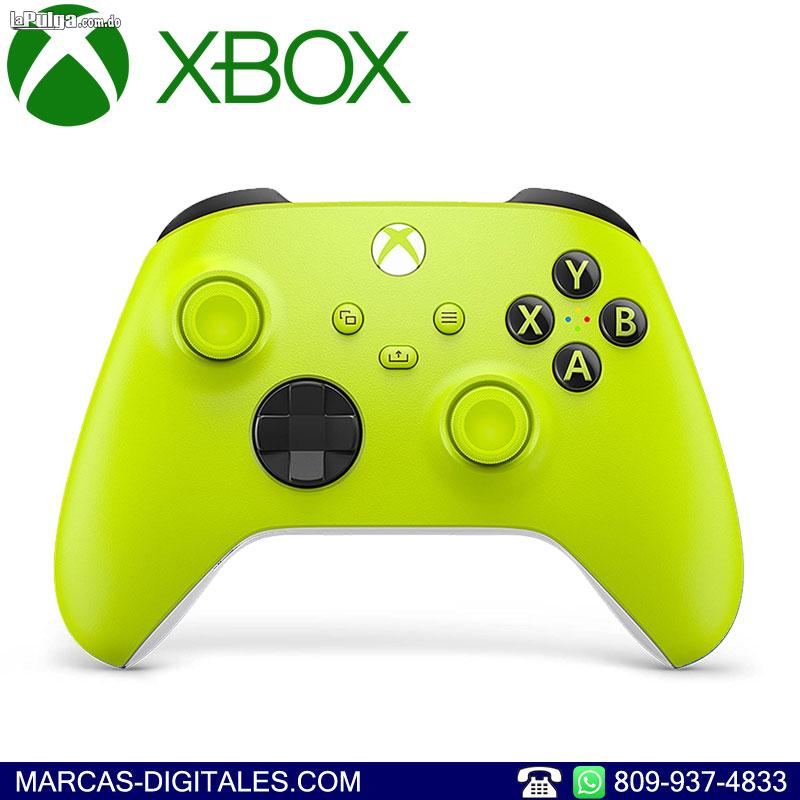 Xbox Core Control Inalambrico Color Verde Electrico para Xbox Windows Foto 7119622-1.jpg